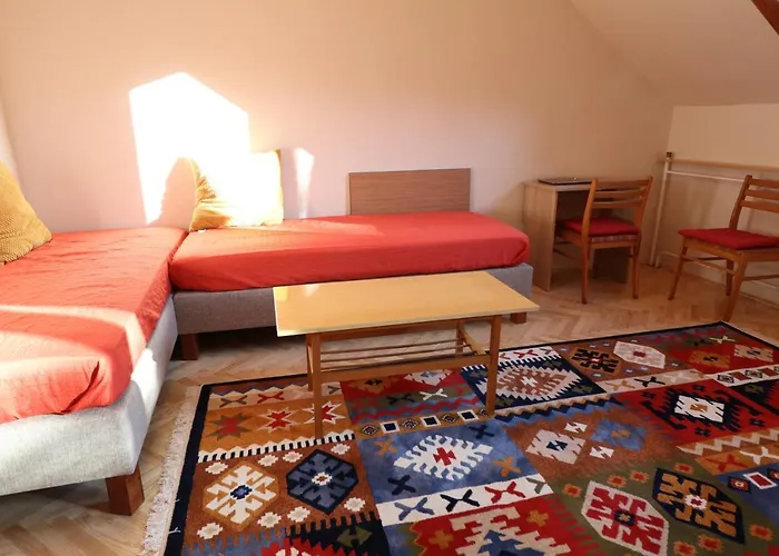 Budavar Bed And Breakfast